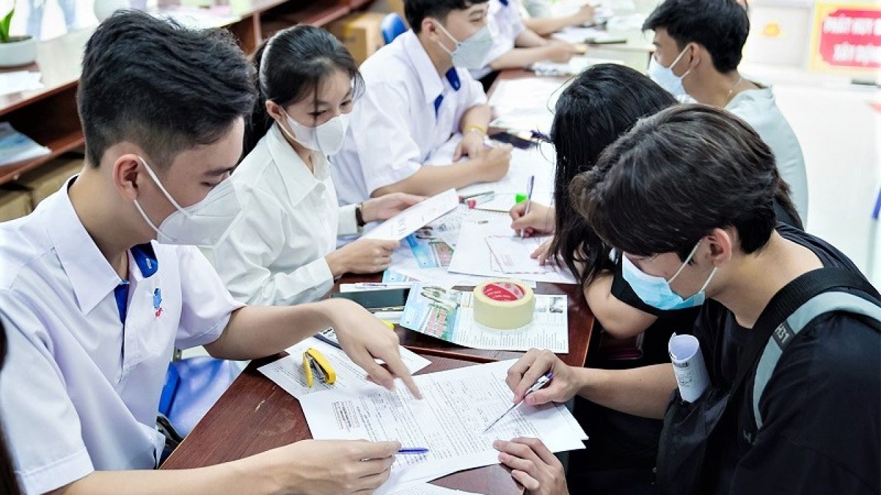 Hướng dẫn đăng ký xét tuyển Cao đẳng Điều dưỡng 2025